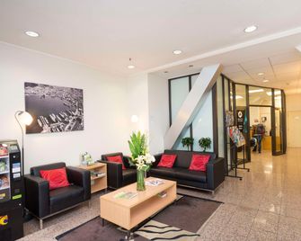 Quest on Johnston - Wellington - Lobby