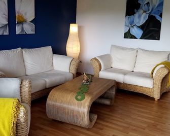 Fewo Flowerpower - Hehlen - Living room