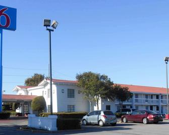 Motel 6 Dallas - Garland - Northwest Hwy - Garland - Rakennus