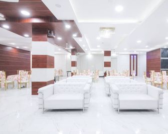 Twin Towers - Greater Noida - Lobby