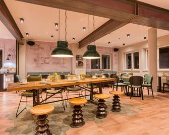 Vienna House Easy By Wyndham Ingolstadt - Ingolstadt - Dining room
