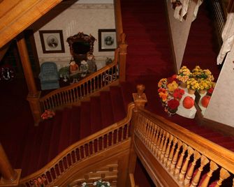 Hotel Gunter - Frostburg - Escaleras