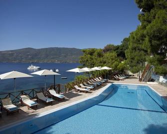 Sirene Blue Luxury Beach Resort - Póros - Piscina