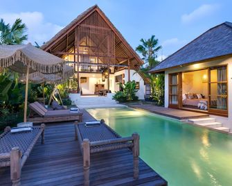 Villa Chempaka by Alfred in Bali - Denpasar - Pool