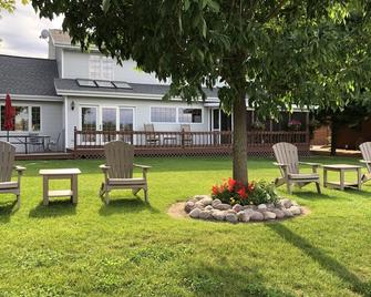 Nfl Draft Availability - Wautoma - Patio