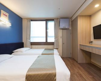 Western Coop Hotel & Residence Dongdaemun - Seoul - Bedroom