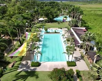The Ranch Resort Cebu powered by Cocotel - Toledo City - Piscina