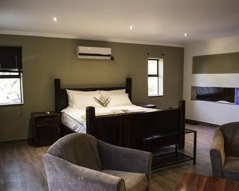 Pomegranite Golf Resort & Spa - Francistown - Bedroom