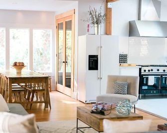 Sabor Mexicano Vacation Retreat, - Guerneville - Huiskamer