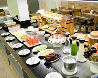 Carlton Plaza Hotel Uberlandia - Uberlândia - Buffet