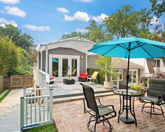 Cozy Private studio. Pet-Friendly. Conveniently located. Access 395, 495 and I95 - West Springfield - Innenhof