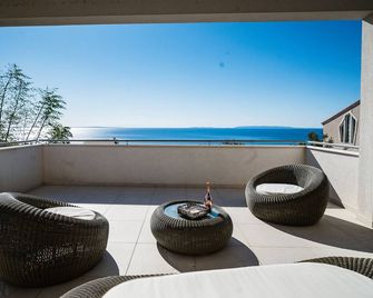 Villa Dana & Thalia - Private Pool - Novalja - Balkon