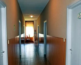 Albergo De Jean - Garzeno - Hallway