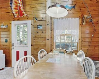 Lily Bay Getaway - Greenville - Eetruimte