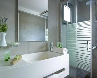 Coriva Beach Hotel & Bungalows - Koutsounára - Badkamer