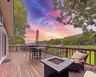 Waterfront Getaway w/Private Dock, Deck, Central A/C, & Kayaks - East Falmouth - Balcony