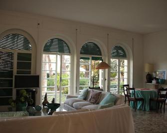 Villa Argentina - San Felice Circeo - Huiskamer