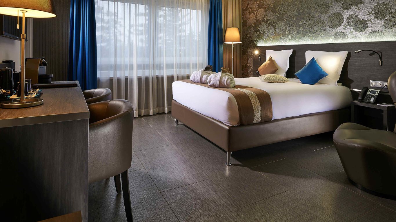 ميركيور بال مولوز أيروبور