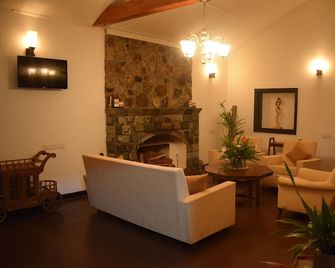 Micklefield Bungalow - Bandarawela - Obývací pokoj