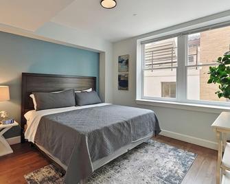 Fun Cozy 1 Br King Apts - 1 25 Mile Walk To Tiaa Bnk Fld - Jacksonville