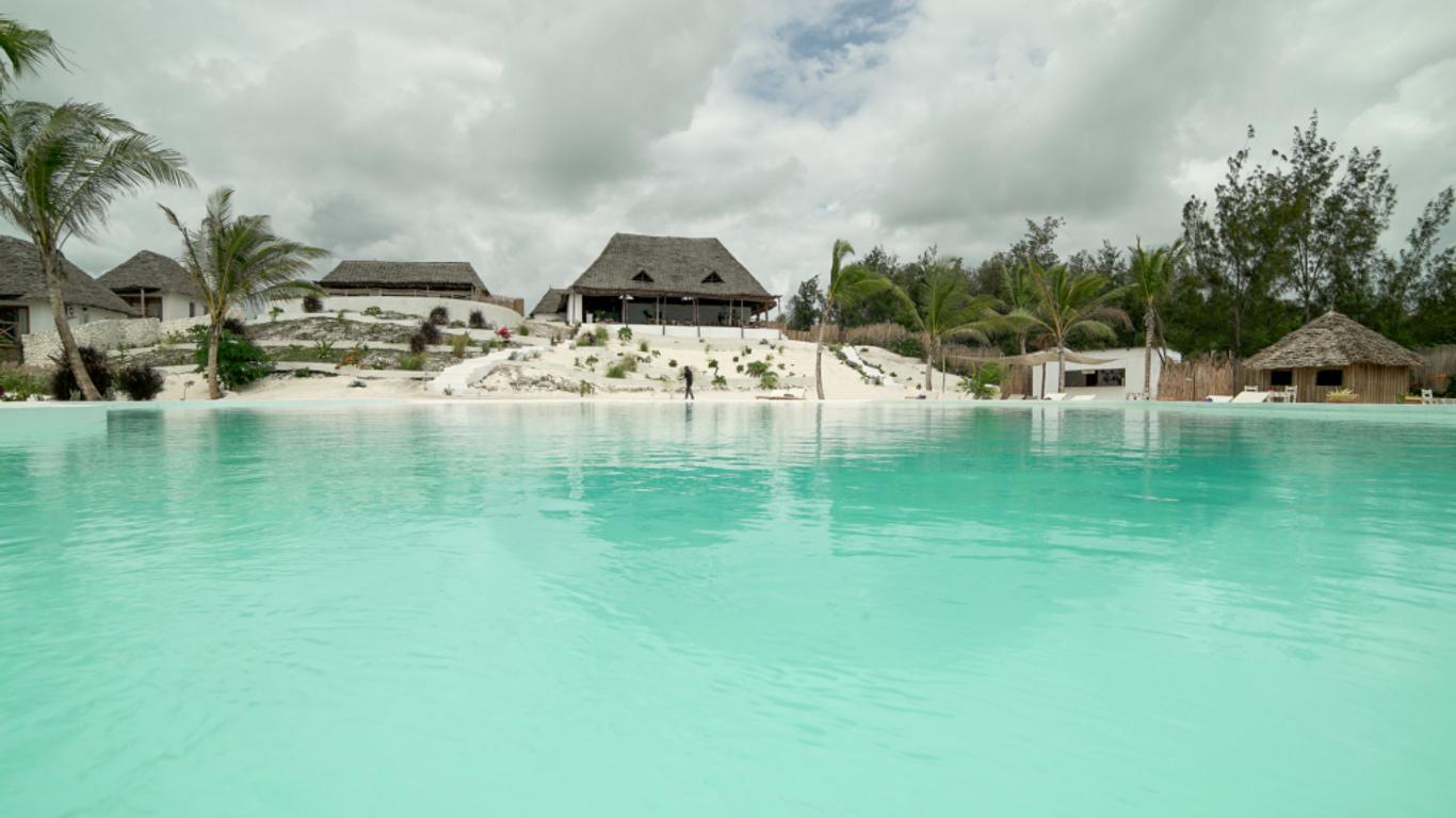 Zanbluu Beach Hotel