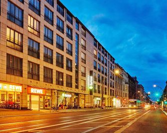 H+ Hotel Berlin Mitte - Berlin - Building