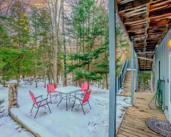Hidden Gem, 3 Bed Cozy Condo - Dogs Welcomed - Bayfield - Patio