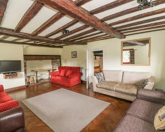 Little Cowarne Court - Bromyard - Living room