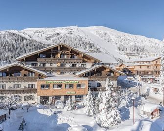 Hotel Lärchenhof - Реннвех - Будівля