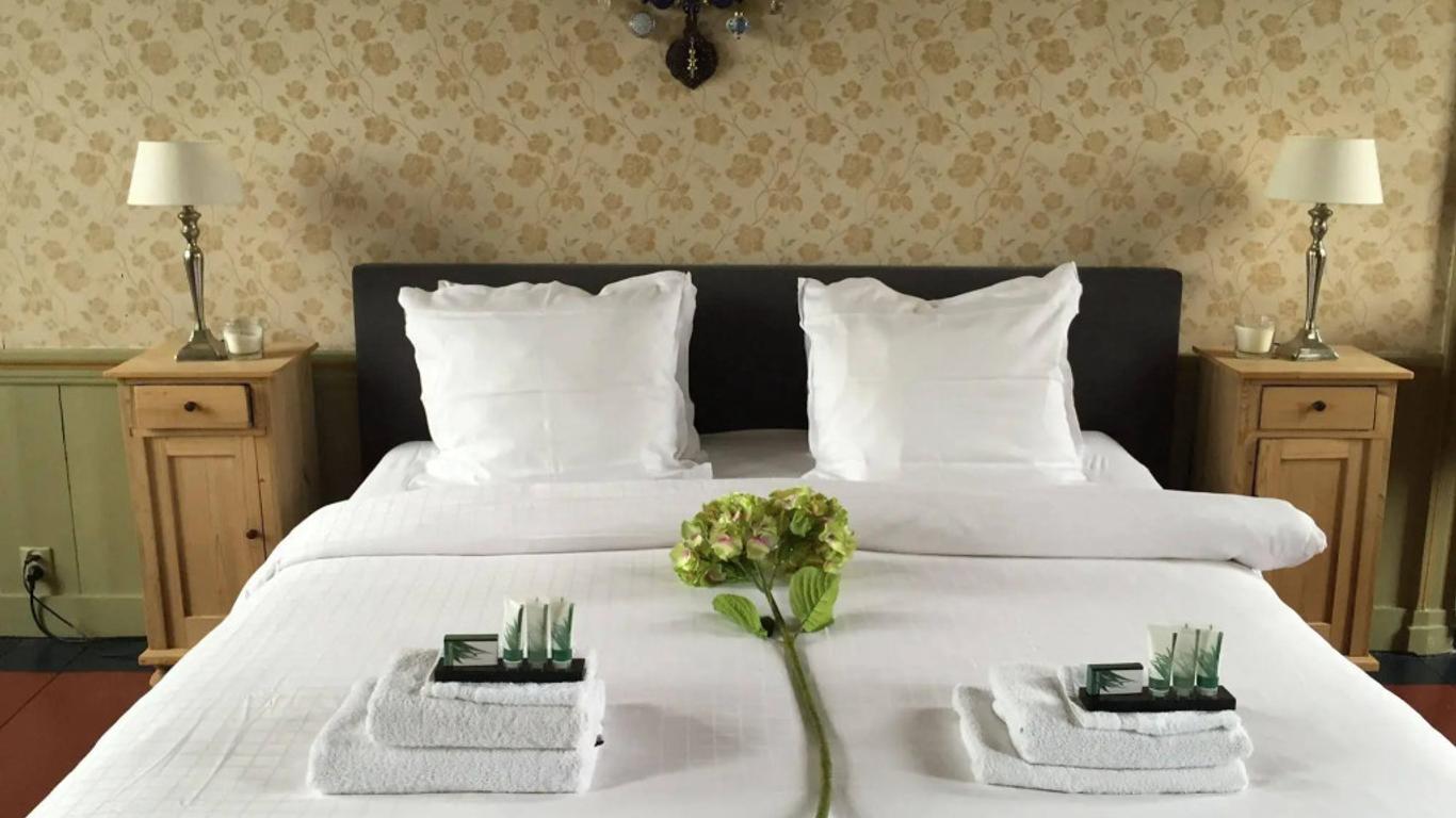 Stay Overnight At Windmill Village Zaans