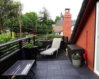 Classic Kitisilano two-room studio suite - Vancouver - Balcony
