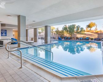 دروري بلازا هوتل فينيكس تيمبي - تمب - حوض السباحة