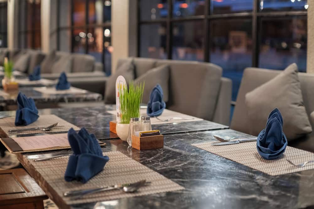 سوارجا سويتس بالي بيراوا، ماركلان كوليكشن