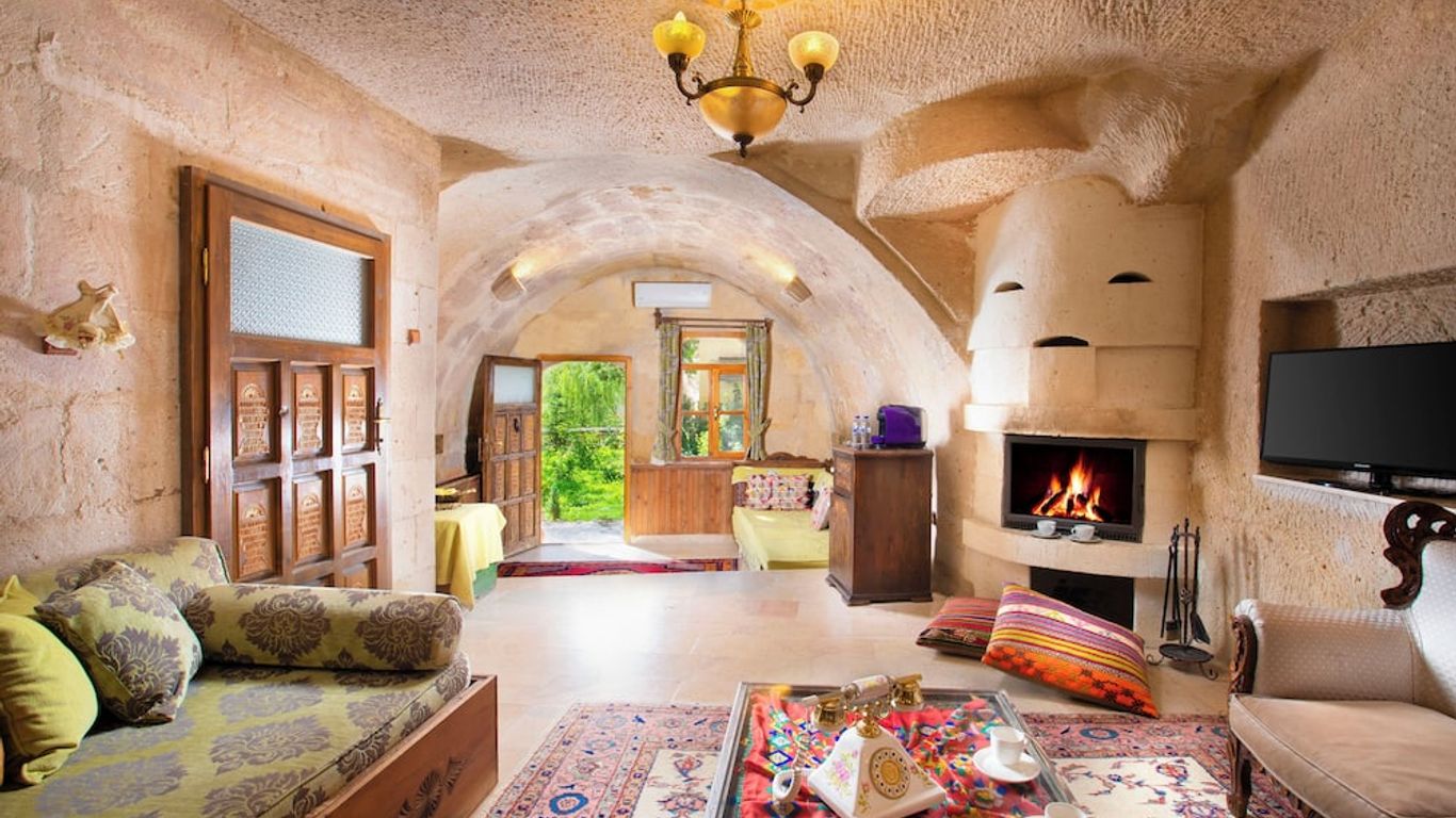 加米拉蘇洞穴酒店