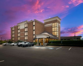 Best Western Hampton Coliseum Inn - Hampton - Gebäude