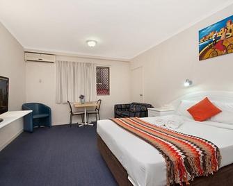 Cluden Park Motor Inn - Townsville - Bedroom