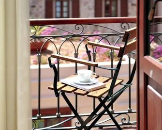 Yundantik Cunda Konaklari - Ayvalık - Balkon