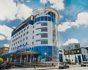 Spa-Hotel&Resort Belovodie with Aquapark - Belokurikha - Edificio