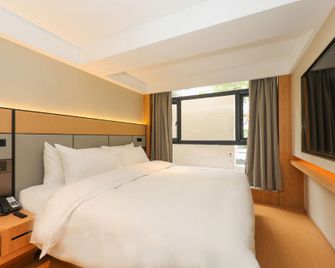 Ji Hotel Hangzhou Wan'anqiao Metro Station - Hangzhou - Bedroom