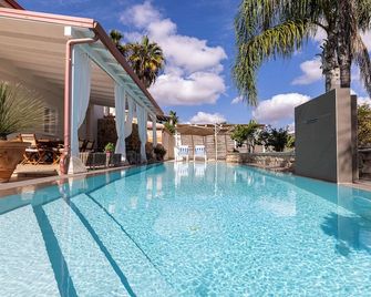 Villa Zamia con piscina - Santa Maria del Focallo - Pool