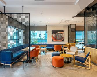 Holiday Inn Express Greater Noida Knowledge Park By IHG - Greater Noida - Lounge