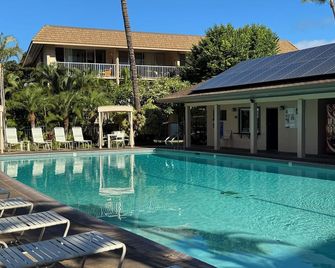 キヘイ カイ ナニ - キヘイ - プール