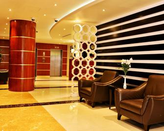 Rush Inn Hotel - Dubái - Recepción