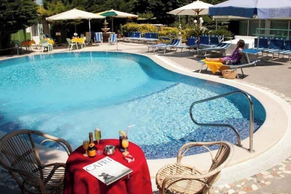 Hotel Carmencita - אנאקאפרי - בריכה