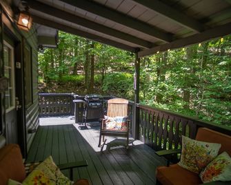 Uber Helen; Walk To Town, Fireplace, Clean - Helen - Balcony