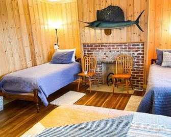 Ocean front and 5 stars!!! Your next great vacation starts here. Check it out. - Atlantic Beach - Спальня