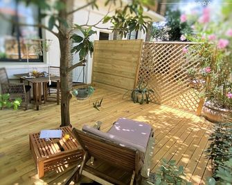 Le Chat Vert - Appartements Adults Only - Sorede - Patio
