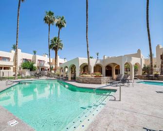 Free Golf! Resort Style Heated Pool & Spa, Wifi, Walk To Borgata & Hilton Villages Shops & Dining! - Paradise Valley - Pool