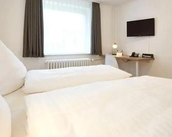 Hotel Kühl - Neumünster - Slaapkamer