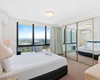 Aegean Resort Apartments - Surfers Paradise - Bedroom